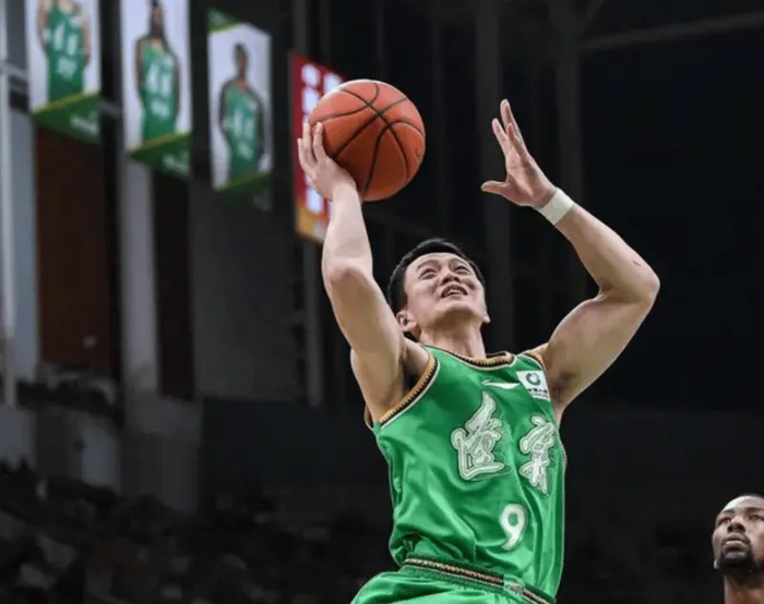 青岛双加时力克辽宁 赵继伟鄢手骐姜宇星集体低