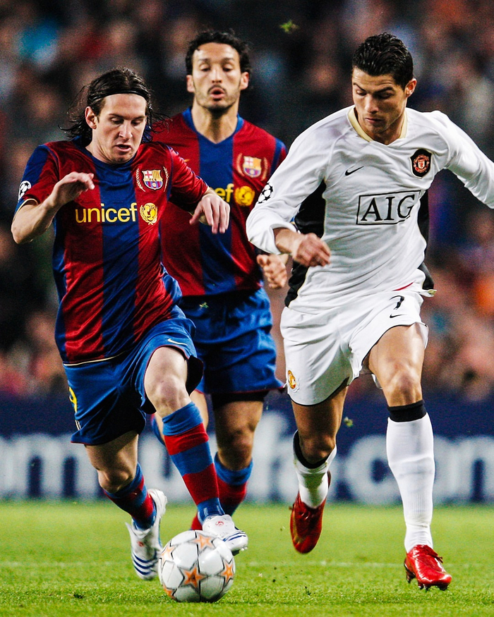 梅西C罗欧冠半决赛首对决 18年前巴萨诺坎普激战