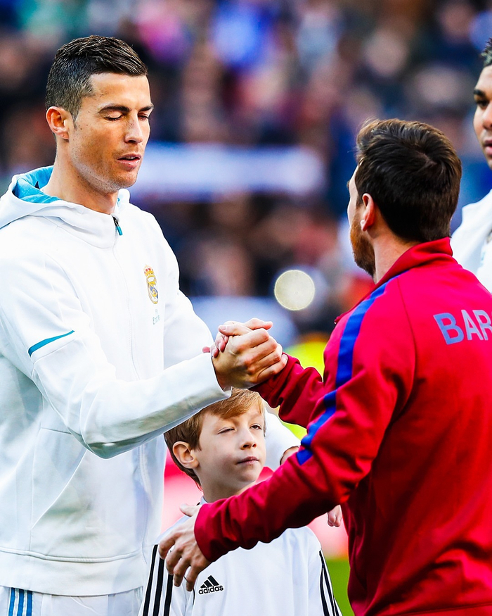 梅西C罗欧冠半决赛首对决 18年前巴萨诺坎普激战