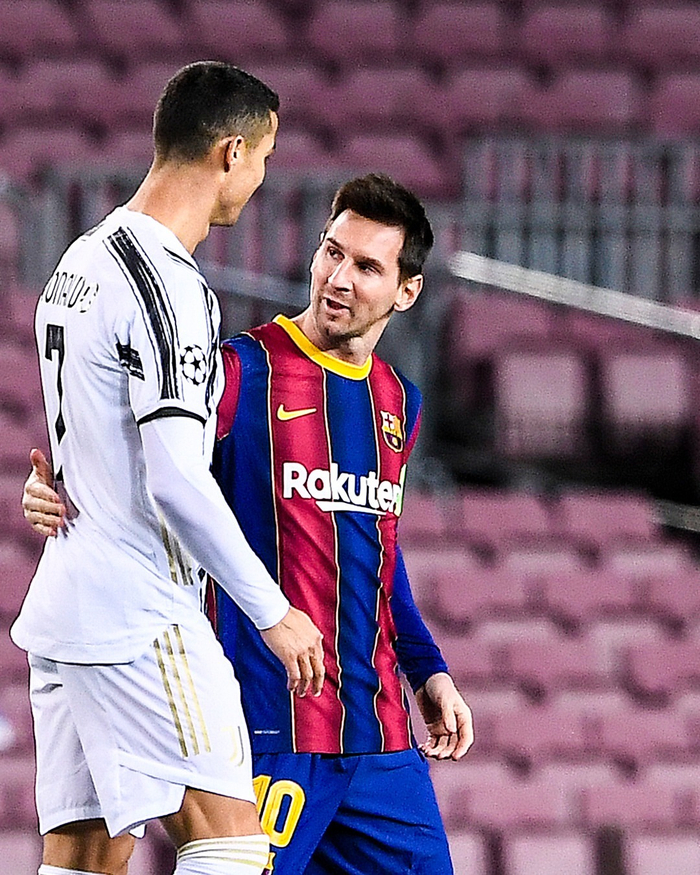 梅西C罗欧冠半决赛首对决 18年前巴萨诺坎普激战